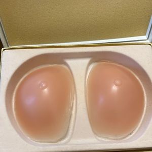 Curves invisible breast enhancer